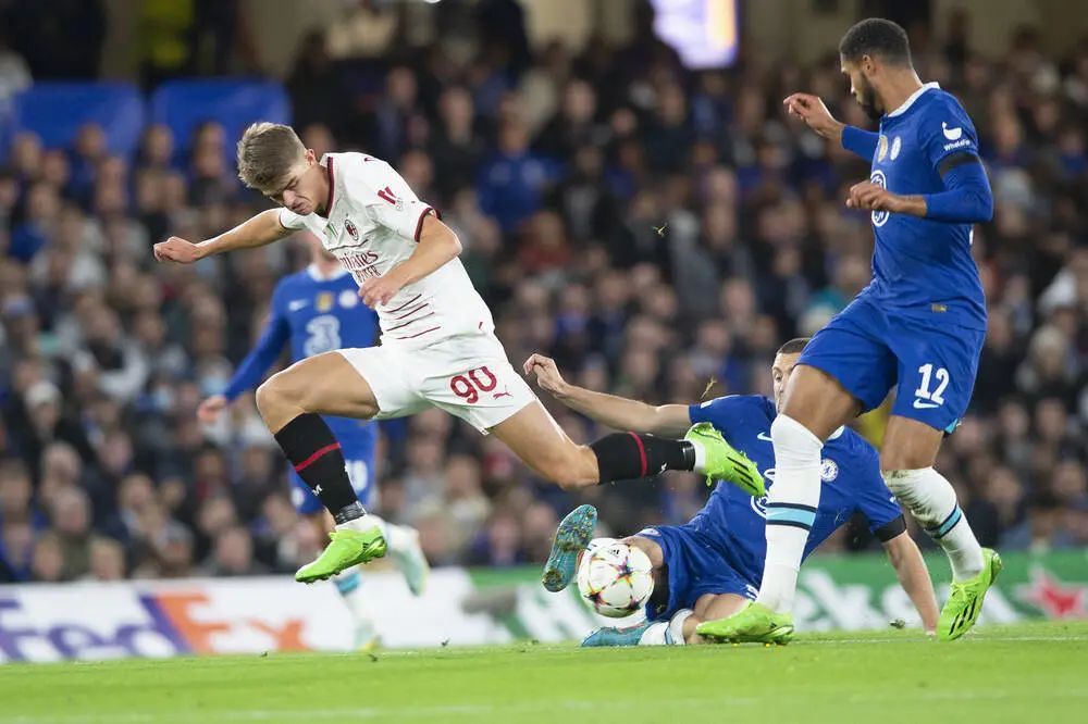 角球被解围 角球被解围