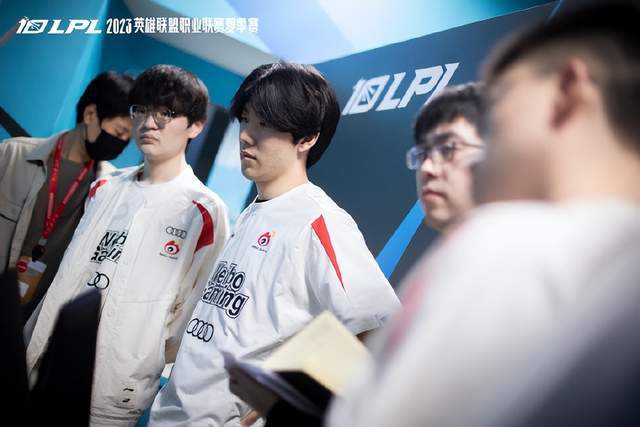 与公告为准 与公告为准